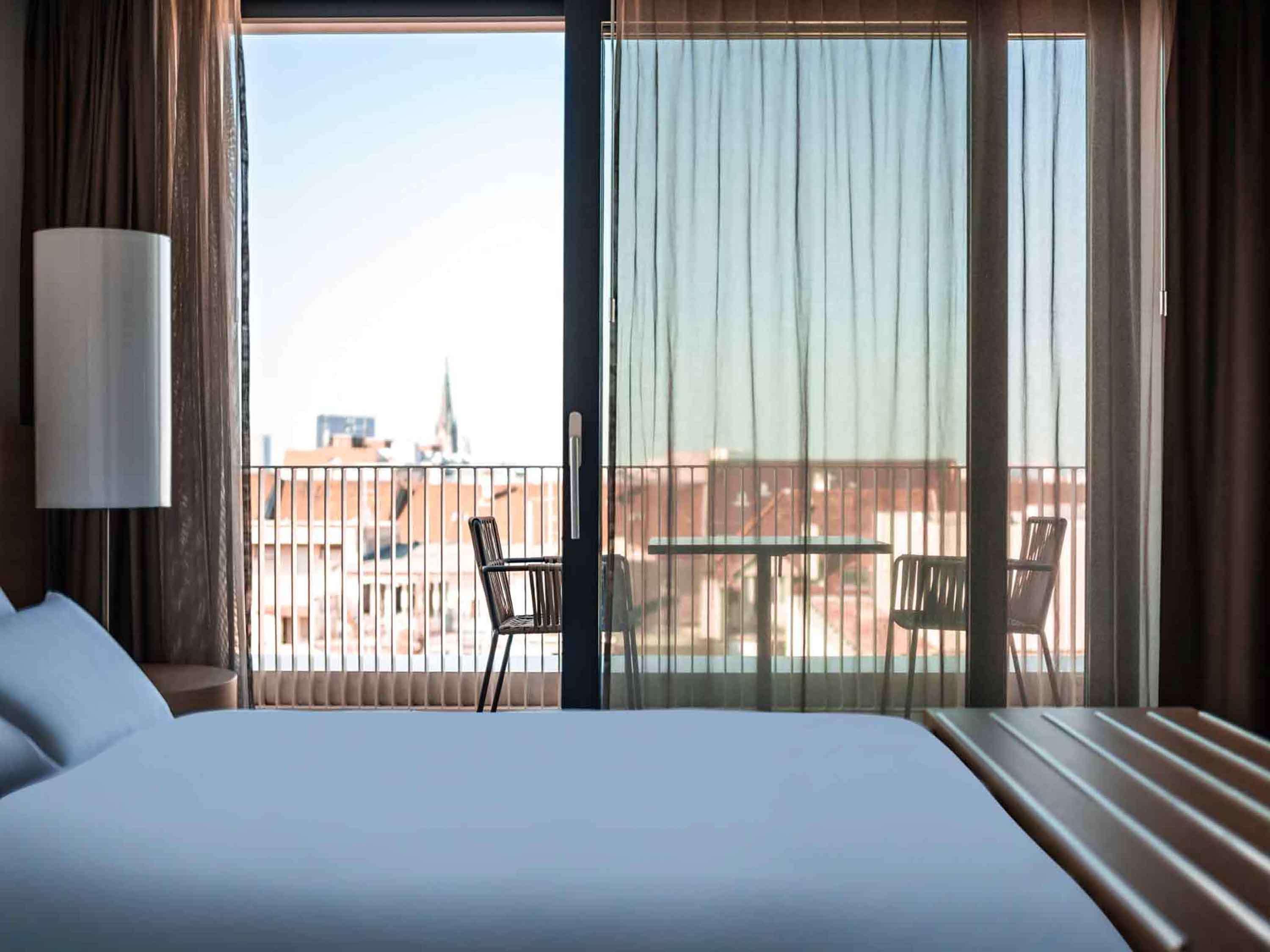 Pullman Basel Europe Hotel Bagian luar foto