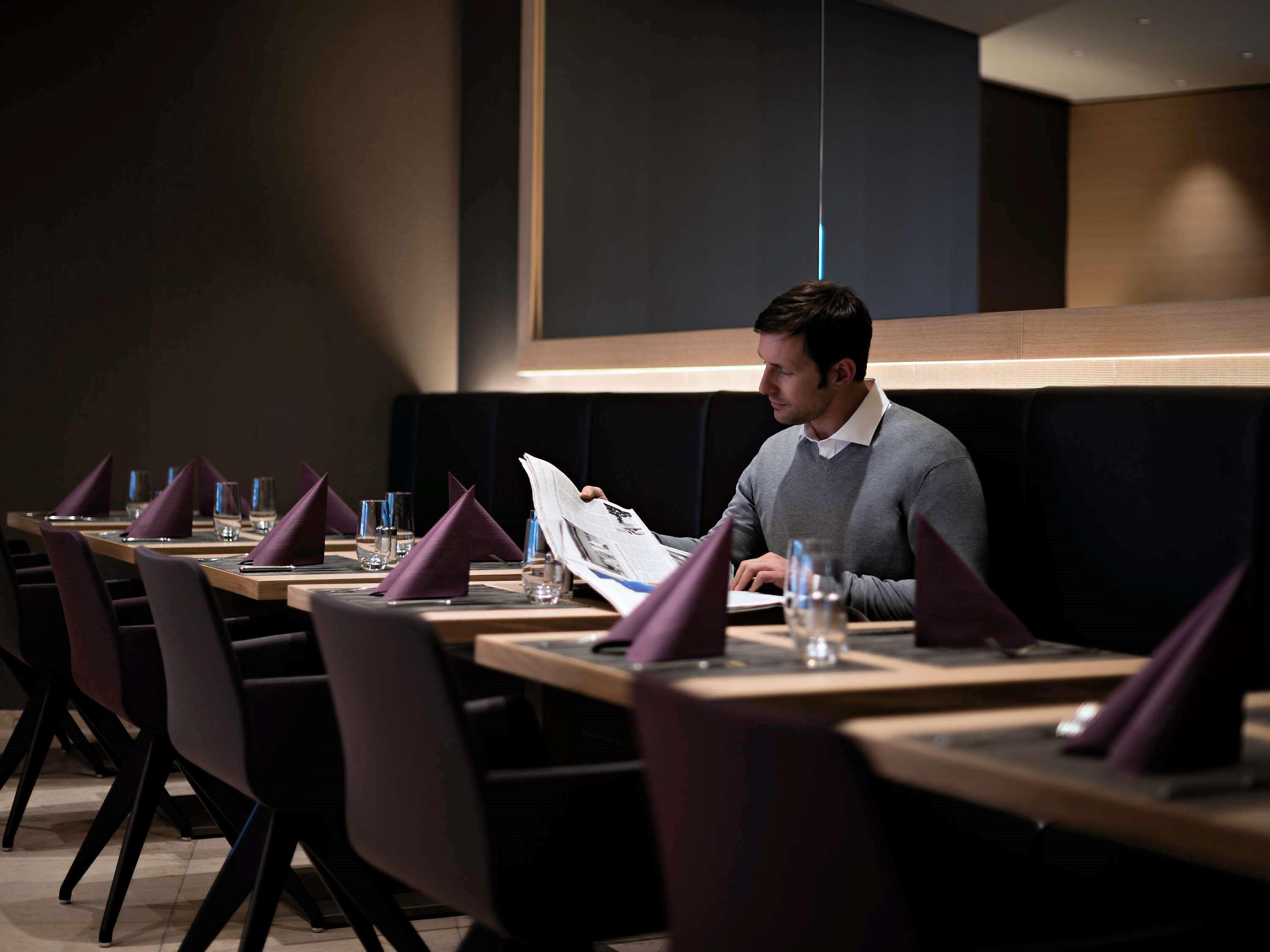 Pullman Basel Europe Hotel Bagian luar foto
