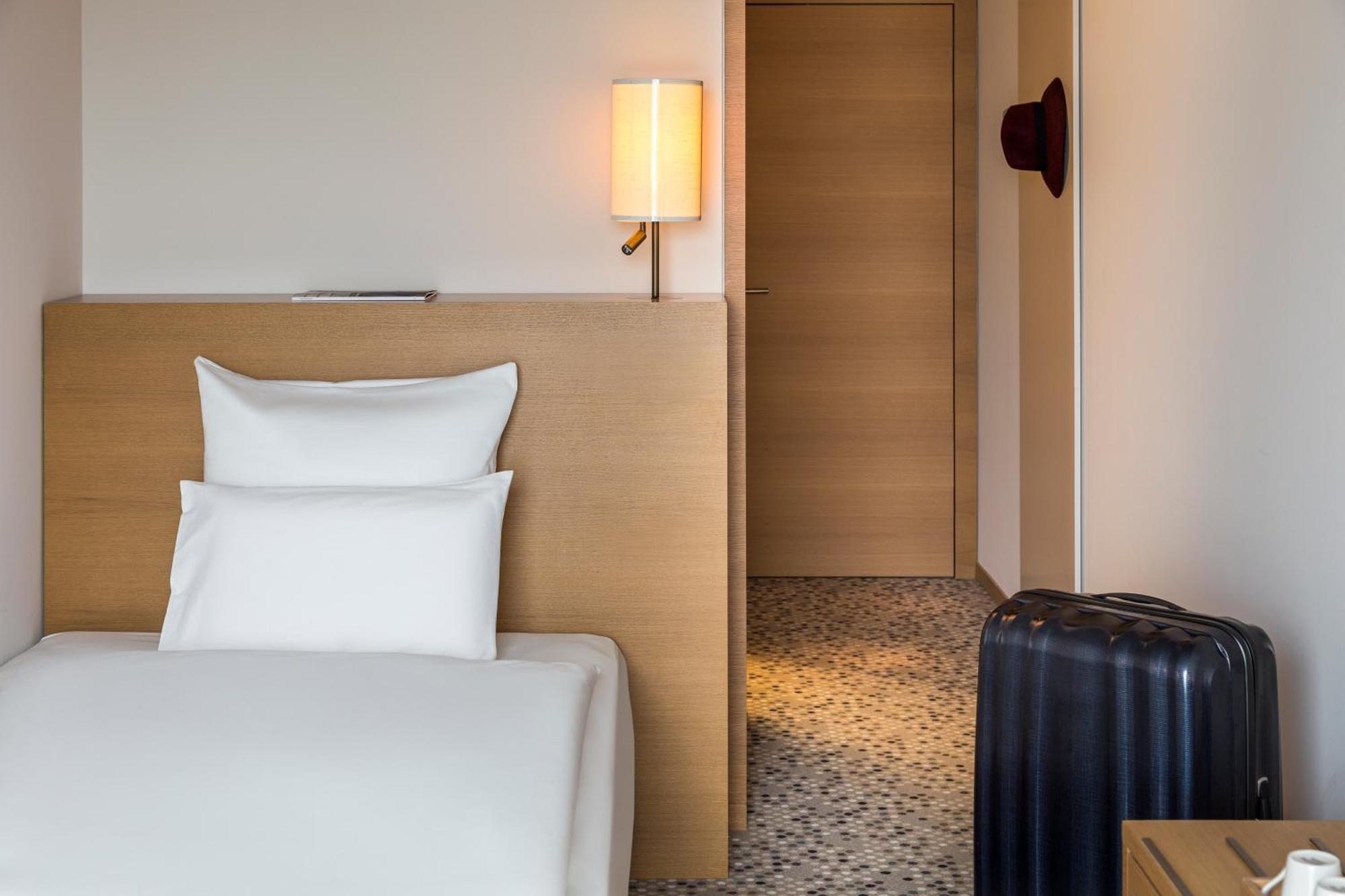 Pullman Basel Europe Hotel Ruang foto