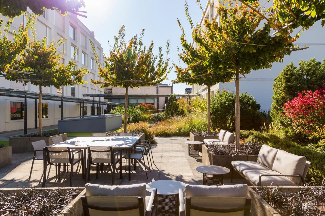Pullman Basel Europe Hotel Bagian luar foto